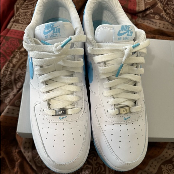 Nike Air Force 1 - Picture 8 of 9